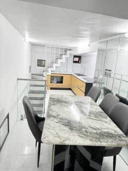 Hiếm có - nhà lô góc 3 thoáng, dt 25m2 x 4 tầng - phố tôn đức thắng - đống đa