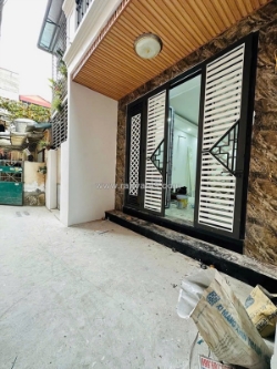 Kim đồng giáp bát nhà mới 50m 5 tầng 8 phòng  8.95 tỷ sổ riêng
