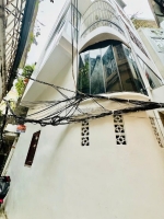 La thành, ba đình - dt33m2, 5 tầng - lô góc, nở hậu - view thoáng đẹp