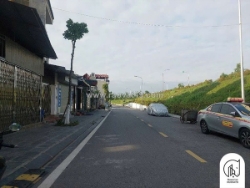 Nhà cũ mặt đường đê vàng phúc lợi vỉa hè 3 oto tránh kd tốt 133m, mặt tiền: