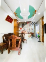 Nhà đẹp 3 tầng 56m2- khu phố ẩm thực phan xích long -không quy hoạch- chỉ 5.65