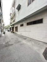 Nhà dt to - hẻm trải nhựa xe hơi đậu cửa - q10 tô hiến thành đối diện big c -