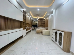 Nhà lĩnh nam mặt ngõ thông ô tô đỗ cửa qua nhà 42m 5 tầng  giá 9.1 tỷ