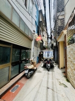 Nhà mặt ngõ thông - kinh doanh - dân xây - sổ vuông nét - ngõ ba gác tránh xe