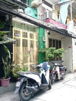 Nhà người quen gửi bán cmt8 q10 - 38m2 - 4 tầng giá - hẻm xe hơi đổ cổng - giá