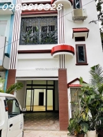 Ô tô đỗ cửa ngày đêm - nhà dân xây kiên cố - kinh doanh sầm uất - ô tô đỗ cửa