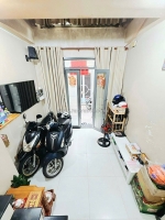 Sát mặt tiền đoàn văn bơ 
diện tích sd 124 m2 chỉ 4 tỷ q4