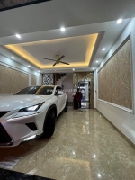 Siêu phẩm hoàng quốc việt gara ô tô vỉa hè ô tô tránh ô thang máy, kd vp, spa