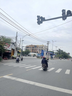 Siêu phẩm lô góc 2 mặt tiền 1433m2_50x28.5 chỉ ~200tr/m2 nguyễn văn bá bình thọ