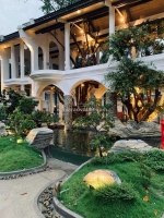 Bán nhà hàng quán ăn tiệc cưới mặt phố gần emart phan văn trị, giá 300 tỷ + xx