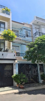 Biệt thự gò vấp gần công viên làng hoa đường 10m, 90m2, 5 pn đang cho thuê