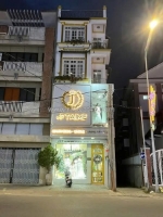 Chính chủ nhượng mặt bằng kinh doanh áo cưới, dịch vụ lễ cưới ngay trung tâm