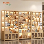 Kệ gỗ bày đồ giả cổ – nét đẹp cổ điển trong không gian hiện đại