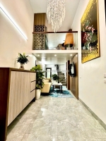 Nhà ba đình 5 tầng - cách ô tô 50m - ngõ thông thoáng - full nội thất.