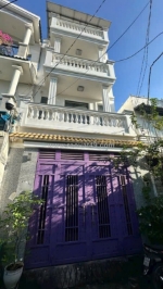 Nhà bán giá rẻ, 4 pn, ngang 5, dài tận 14m, hẻm 5m gần chợ, alo e xem nhà ngay