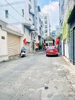 Nhà hẻm ôtô đường nguyễn đình chiểu phường 5 quận 3.