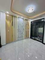 Sát mặt tiền  ngang 4.1  dài 5.5  - 2 tấm 
có 2 tỷ q4