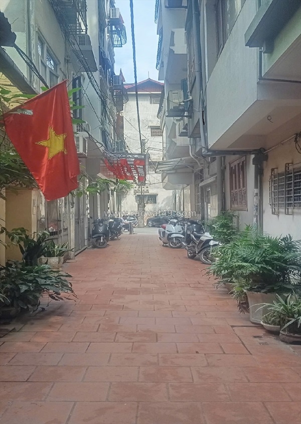 ~/Img/2025/10/-goc-nha-nho-cho-dai-gia-dinh-36m2-cau-giay-5-tang-4-ngu-so-vuong-02.jpg