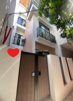 😍 hoàng quốc việt - 5 tầng - nhà mới - sổ vuông - 38m2 - 9 tỷ - nội thất sang trọng