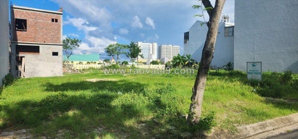~/Img/2025/10/-mt-da-man-dong-2-duong-75m-5x18m-gan-bien-cho-truong-hoc-01.jpg
