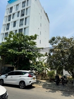 - nhà 3 tầng, đường trần đức thông, sơn trà, sát 2 tòa căn hộ thương mại vương