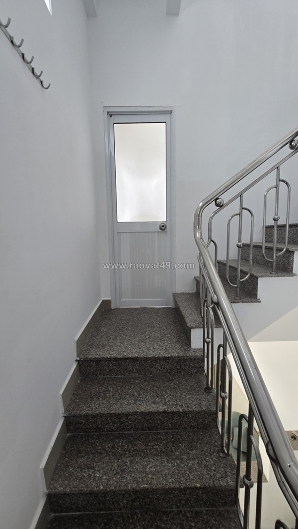 ~/Img/2025/10/-nha-canh-big-c-hung-vuong-30m2-3-tang-3pn-31-ty-02.jpg