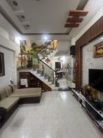 # nhà kiệt trưng nữ vương gần núi thành, đi bộ ra bạch đằng, 80m2, 2 mê, 3pn,