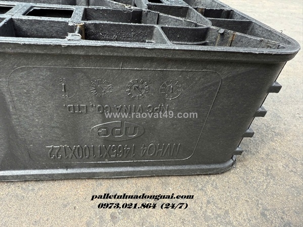 ~/Img/2025/10/-thanh-ly-lo-pallet-nhua-kho-lon-gia-sieu-re--02.jpg