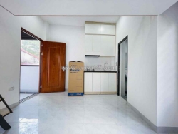 Bán căn hộ dịch vụ 75m 6 tầng thang máy, lô góc, ngõ thông ô tô đỗ cổng, vài