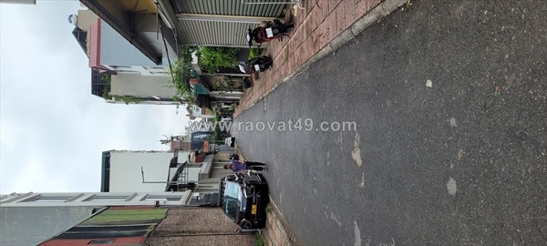 ~/Img/2025/10/ban-dat-mat-ngo-pho-truong-lam-o-to-tranh-co-via-he-65m-mat-tien-5m-gia-02.jpg