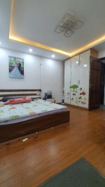 Bán gấp giá rẻ văn chương 28m/35t2m, 5 tầng, mặt tiền 7m, 6.85 tỷ tỷ đống đa.