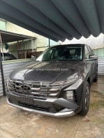 Bán hyundai tucson 2.0 xăng đặc biệt – màu đen – 2025