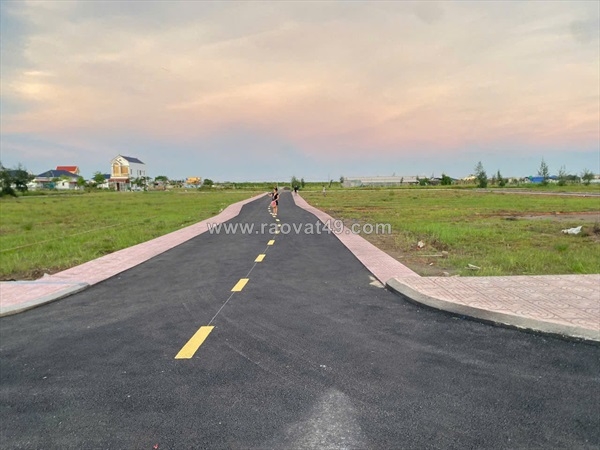 ~/Img/2025/10/ban-lo-dat-dep-gia-tot-vi-tri-dep-gan-khu-cong-nghiep-vsip-moi-sap-khoi-cong-02.jpg