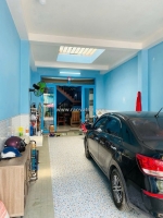 Bán nhà 2 tầng dĩ an,shr đường nhựa 16m,ngay chợ kinh doanh buôn bán tốt