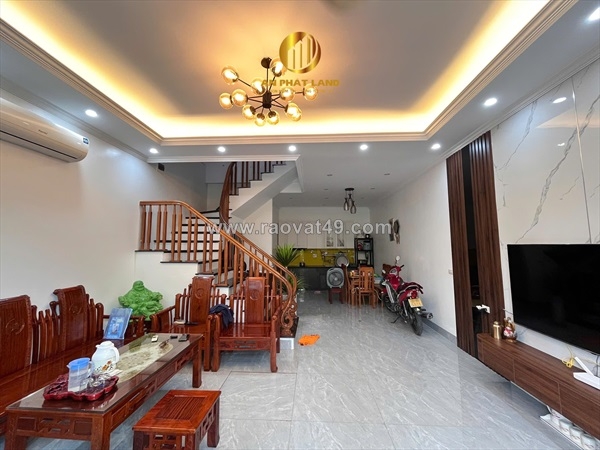 ~/Img/2025/10/ban-nha-3-tang-moi-kien-co-dep-lung-linh-55m255m-mat-01.jpg