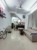 Bán nhà 4 tầng sổ hoàn công cách đường chính nguyễn hữu huân 15m