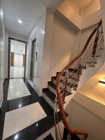 Bán nhà 5 tâng mới xây - thang máy - ô tô tránh - tam hiệp -thanh trì