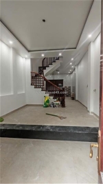 Bán nhà cầu noi – cổ nhuế 41m2, 5 tầng, ô tô tránh, ở ngay, 6.7 tỷ