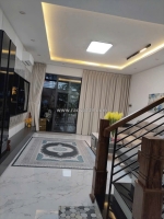 Bán nhà gói 5 thái hưng - kđt mỹ gia
dt 100m2 giá chỉ: 7.9 tỷ  mọi thông tin