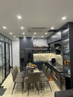 Bán nhà hồng tiến long biên, nhà mới, thang máy- oto đõ cửa,40m nhỉnh 10 tỷ( tl)