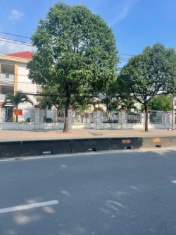 Bán nhà mặt tiền 21x50m giá 100 tỷ đường lê thị riêng