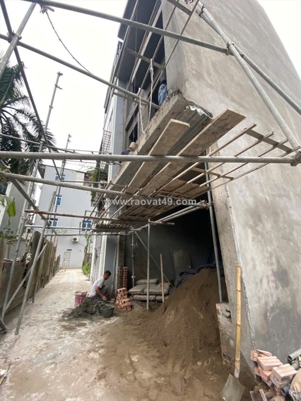 ~/Img/2025/10/ban-nha-moi-xay-5-tang-trung-tam-phuc-loi-long-bien-gia-chi-735-ty-02.jpg