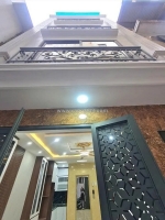 Bán nhà mới xây thang máy ngõ 310 nghi tàm 5 tầng ở ngay full nội thất