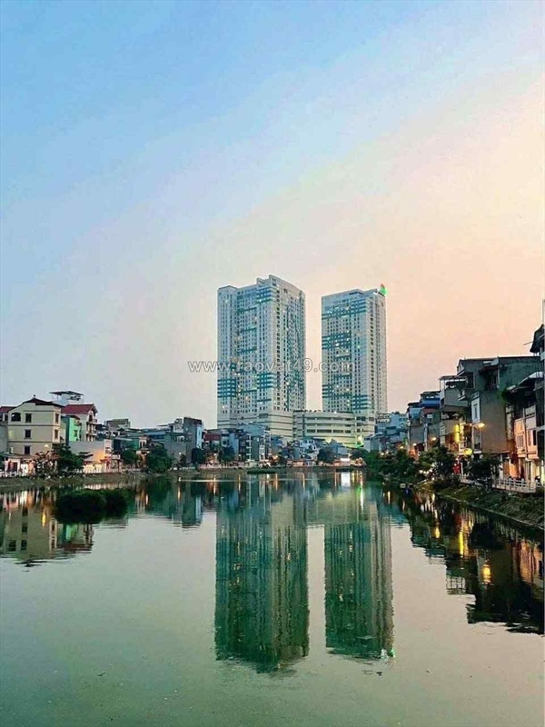 ~/Img/2025/10/ban-nha-ngoc-lam-view-ho-thang-may-gara-kinh-doanh-full-noi-that-02.jpg