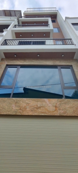 Bán nhà phân lô ngọc thụy 50m², 6 tầng thang máy, gara ô tô – gần trường quốc