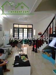 ~/Img/2025/10/ban-nha-phan-lo-phung-chi-kien-cau-giay-ha-noi-72m2-xay-45tang-gia-218ty-02.jpg