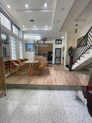 Bán nhà phố trạm 40m 5 tầng lô góc 2 mặt ngõ ô tô thông hơn 10 tỷ