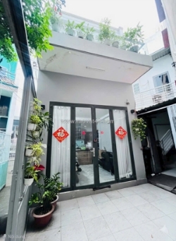 Bán nhà phòng ngủ 2 wc 2 trệt lầu bông sao nhà còn mới đẹp donj vào ở nhỉnh 4 tỷ