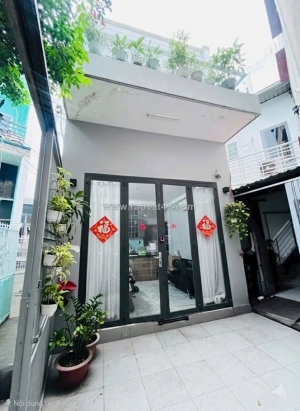 Bán nhà phòng ngủ 2 wc 2 trệt lầu bông sao nhà còn mới đẹp donj vào ở nhỉnh 4 tỷ