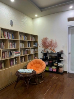 Bán nhà phú nhuận hxh 60m2 4 tầng btct ngang 4,5m nờ hậu 5pn hẻm thông phan